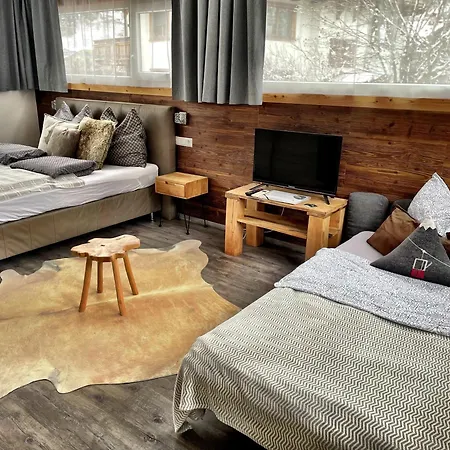 Maya Apartment